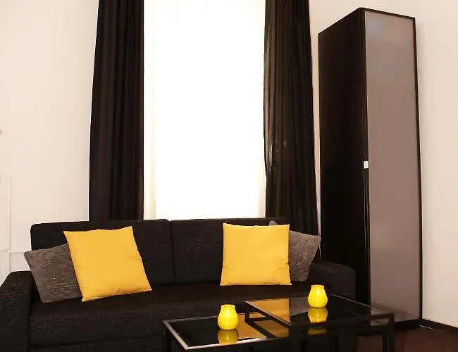 Cozy In The Middle Of Apartment *